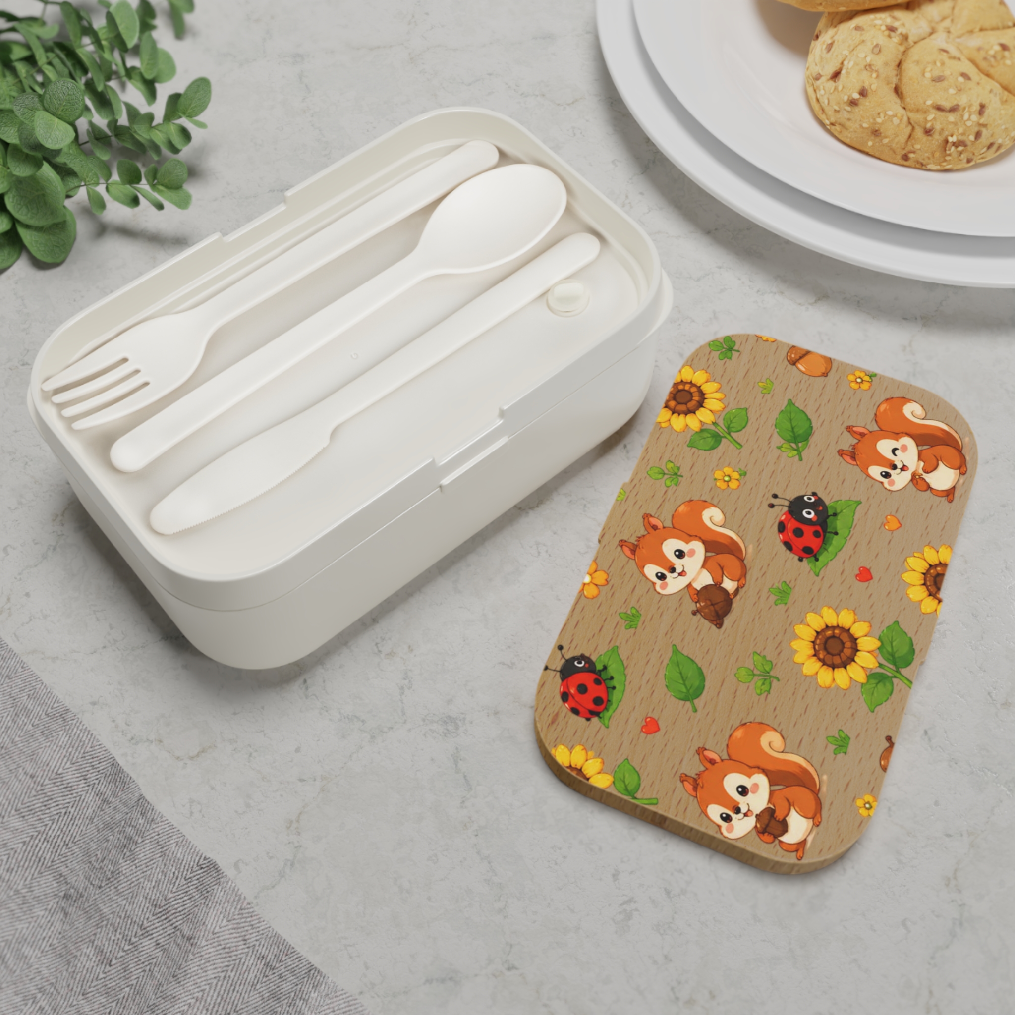 Cute Squirrel and Sunflower Bento Lunch Box | Ladybug Woodland Pattern - Görsel 4